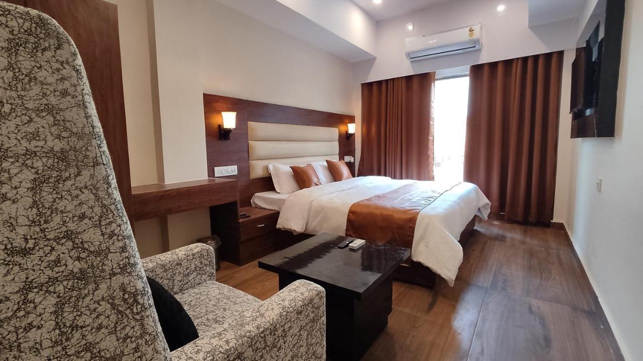 Hotel Blueark Lakhnaú Exteriér fotografie