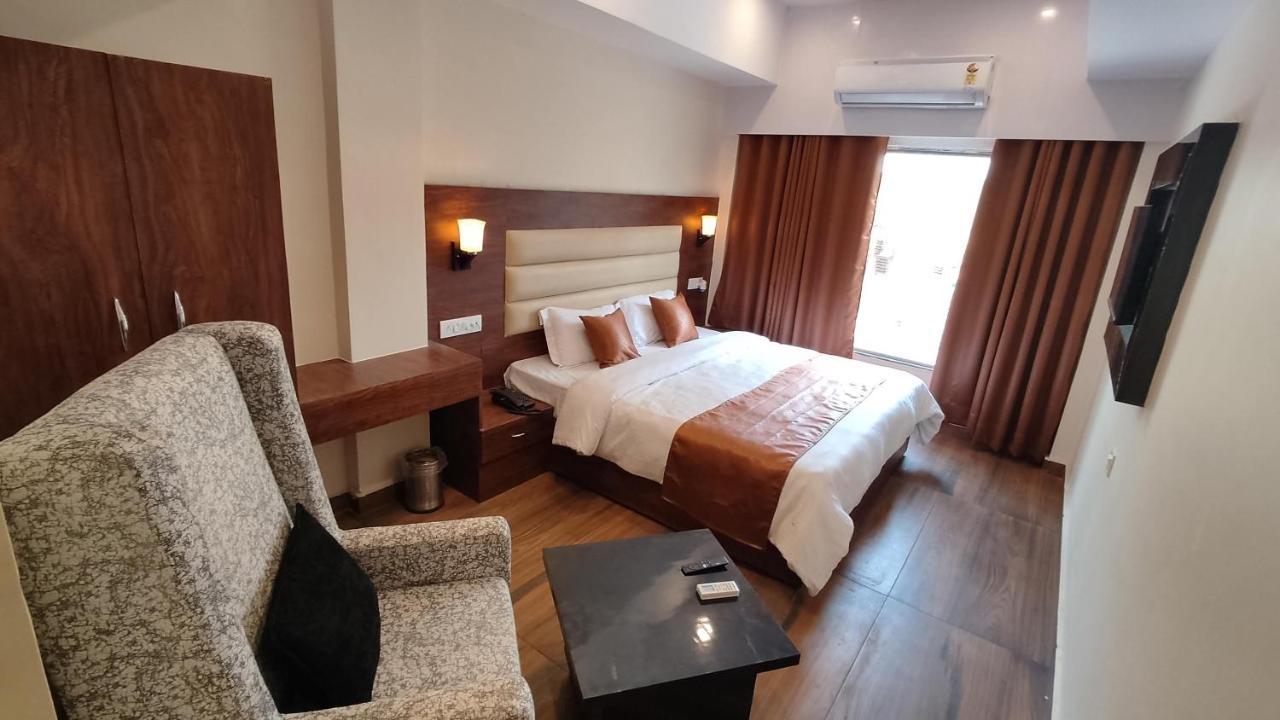 Hotel Blueark Lakhnaú Exteriér fotografie